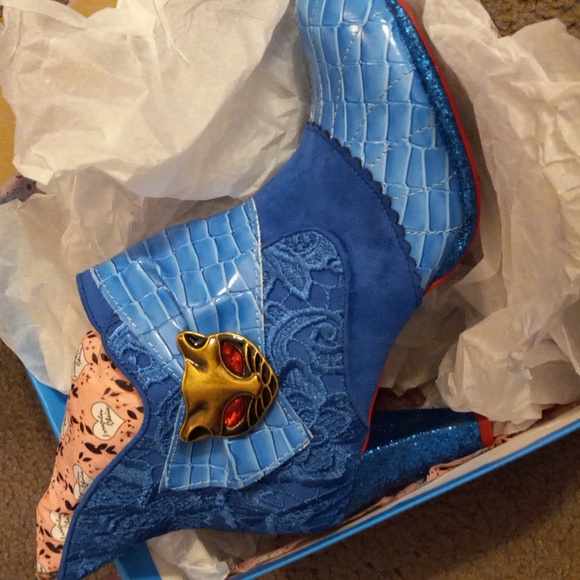 Beautiful Blue Miaow Irregular Choice Booties, size 43, size 11 - Picture 4 of 12